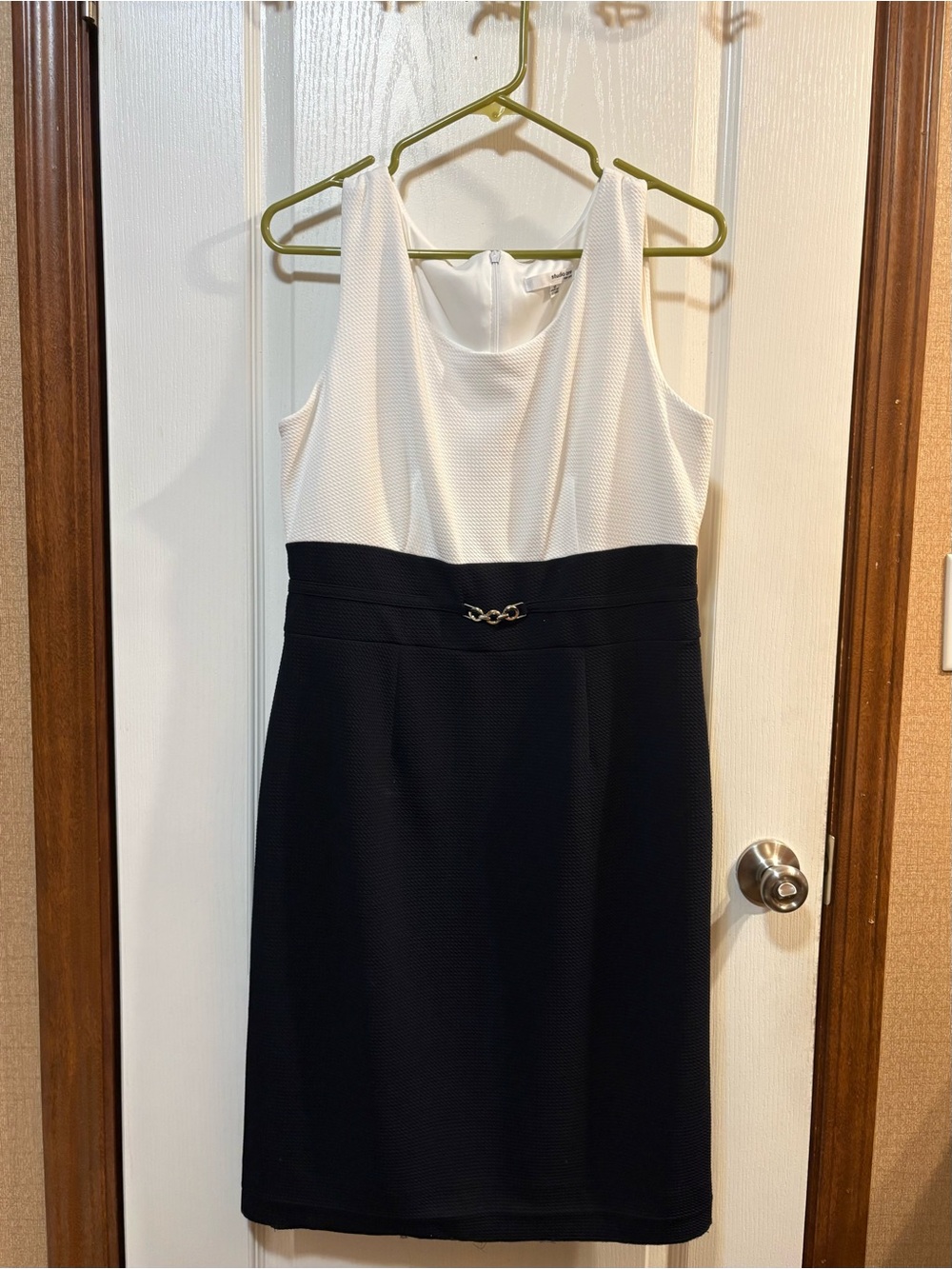 Studio One Two-Tone Sleeveless Sheath Dress in White and Black